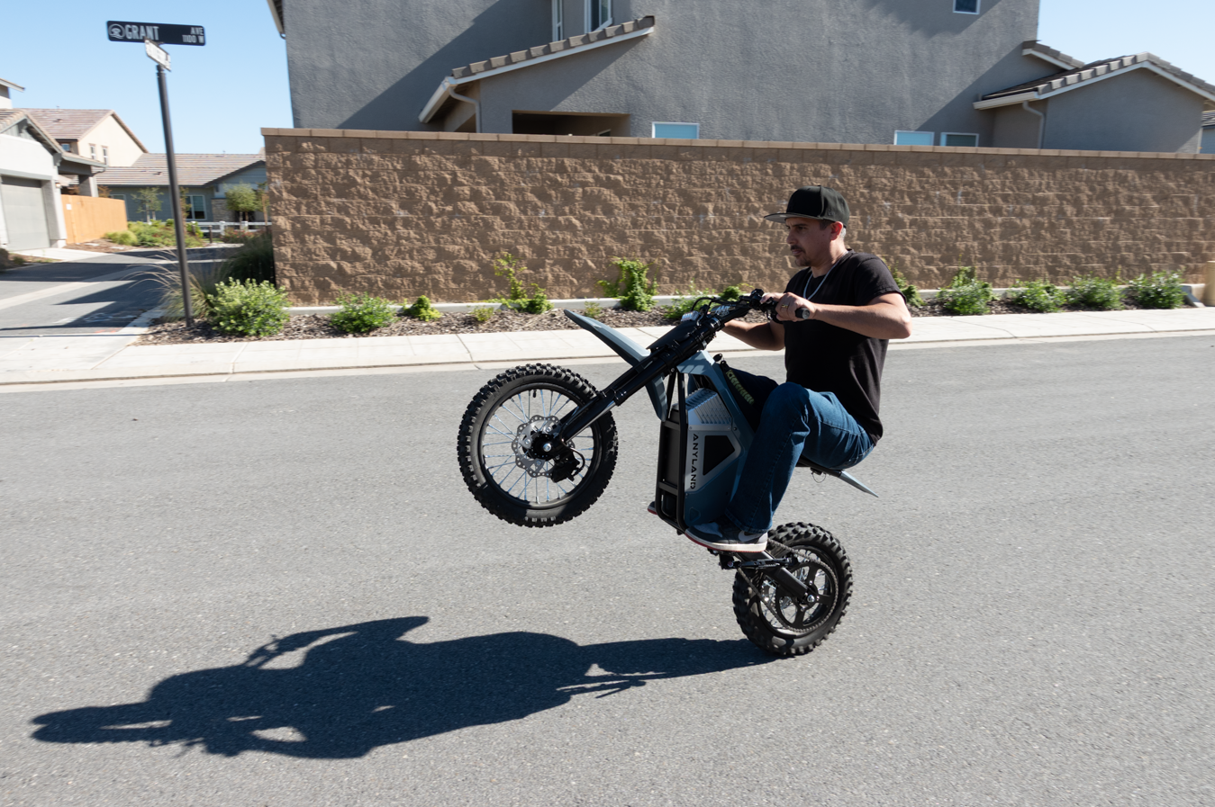 Auto-Wheelie Assist: Essential & Operating Guidelines